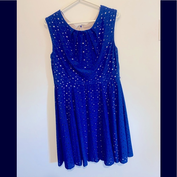 Cute bright blue dress - Picture 1 of 4